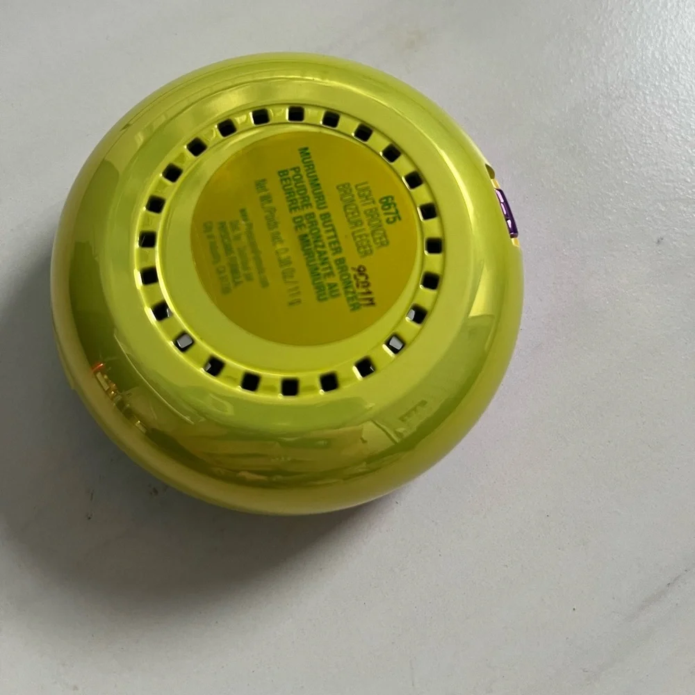 Nwot butter‎ bronzer light